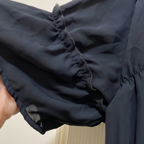 I.N.C. Black gathered blouse (sz m) - Picture 5 of 8